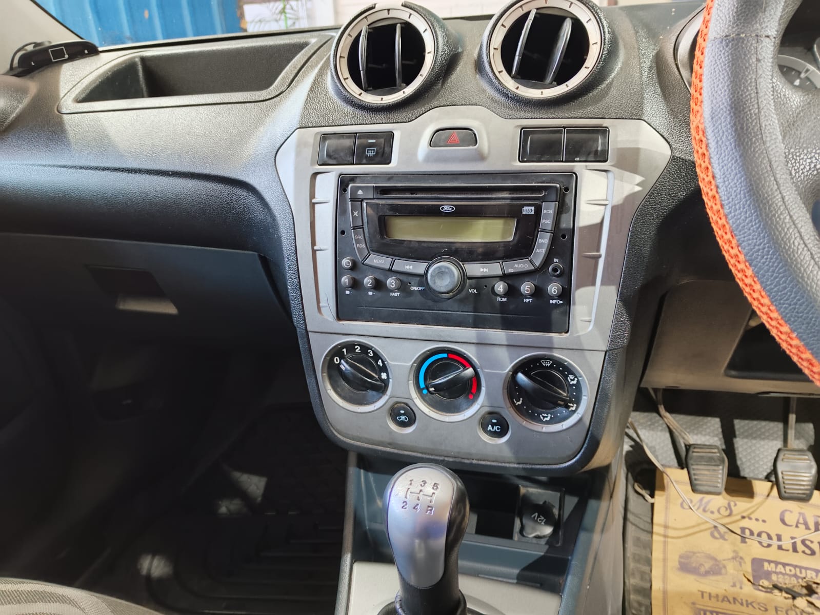 Used-Ford-Fiesta Classic -CLXi_1.4-Cars-in-MADURAI-Second-Ford-Fiesta Classic -CLXi_1.4-Cars-in-MADURAI-Per-Owned-Ford-Fiesta Classic -CLXi_1.4-Cars-in-MADURAI