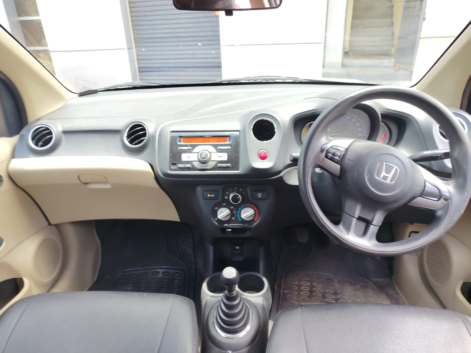 Used-Honda-Brio-1.2_S-Cars-in-MADURAI-Second-Honda-Brio-1.2_S-Cars-in-MADURAI-Per-Owned-Honda-Brio-1.2_S-Cars-in-MADURAI