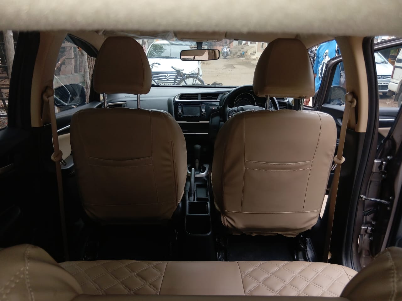 Used-Honda-Jazz-1.2_V-Cars-in-MADURAI-Second-Honda-Jazz-1.2_V-Cars-in-MADURAI-Per-Owned-Honda-Jazz-1.2_V-Cars-in-MADURAI