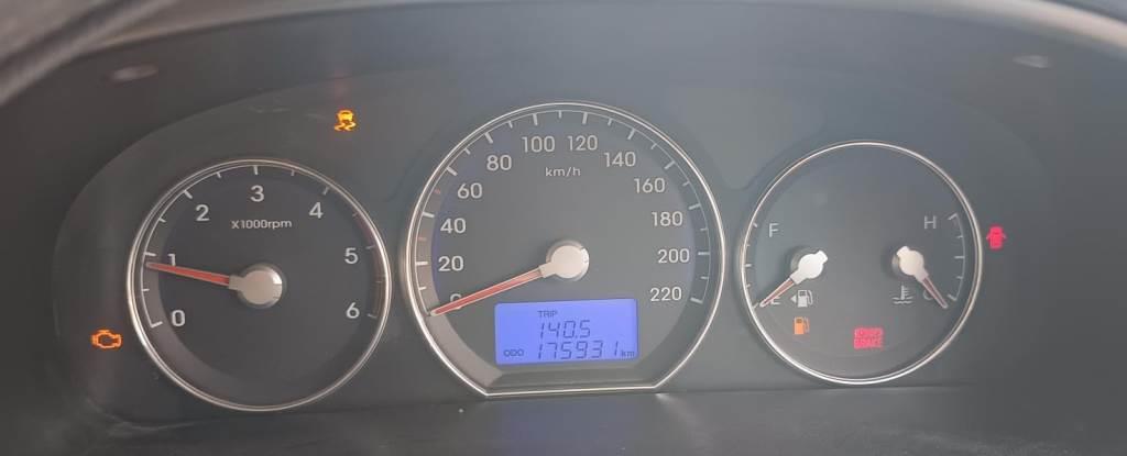Used-Hyundai-Santa Fe-4_WD-Cars-in-MADURAI-Second-Hyundai-Santa Fe-4_WD-Cars-in-MADURAI-Per-Owned-Hyundai-Santa Fe-4_WD-Cars-in-MADURAI