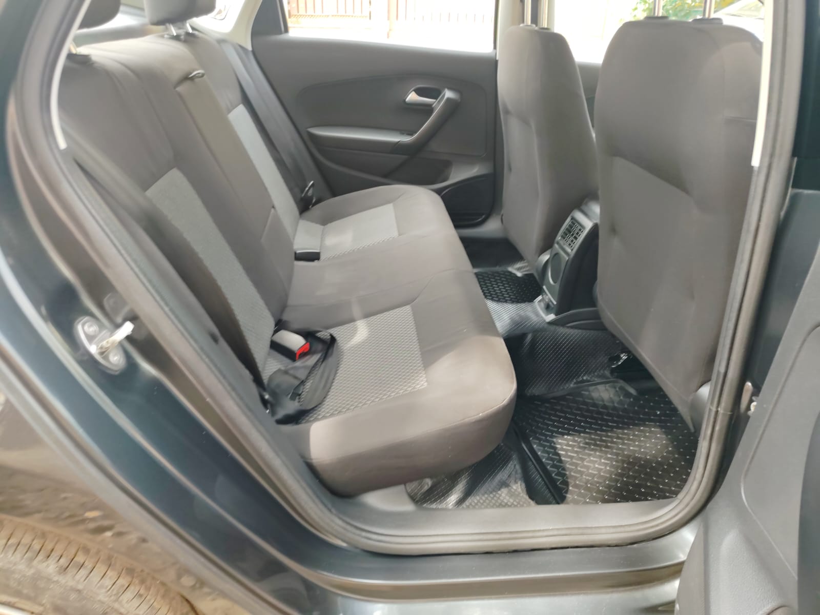 Used-Volkswagen-Vento-1.5_TDI-Cars-in-MADURAI-Second-Volkswagen-Vento-1.5_TDI-Cars-in-MADURAI-Per-Owned-Volkswagen-Vento-1.5_TDI-Cars-in-MADURAI