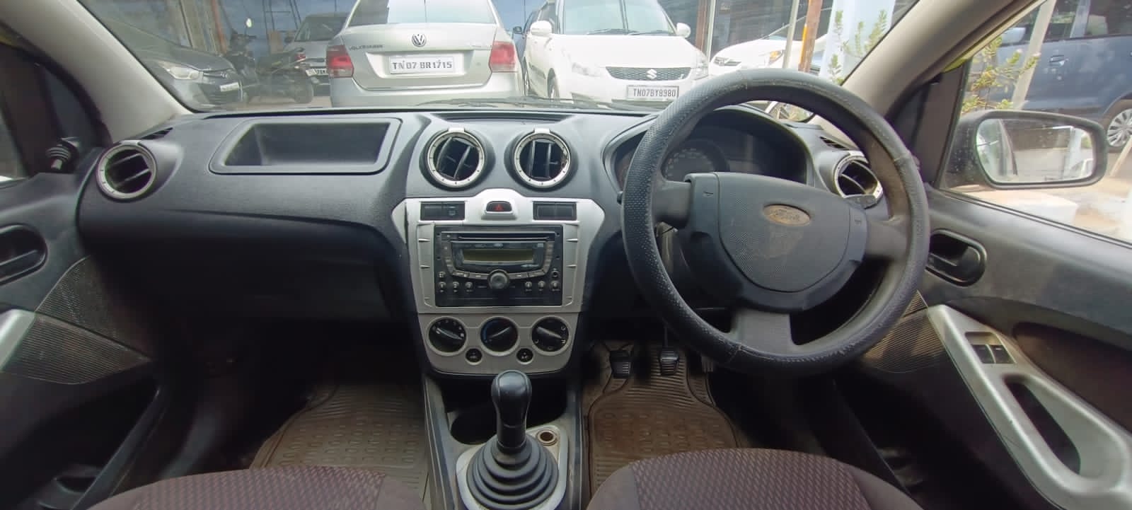 Used-Ford-Figo-1.4_Zxi-Cars-in-MADURAI-Second-Ford-Figo-1.4_Zxi-Cars-in-MADURAI-Per-Owned-Ford-Figo-1.4_Zxi-Cars-in-MADURAI