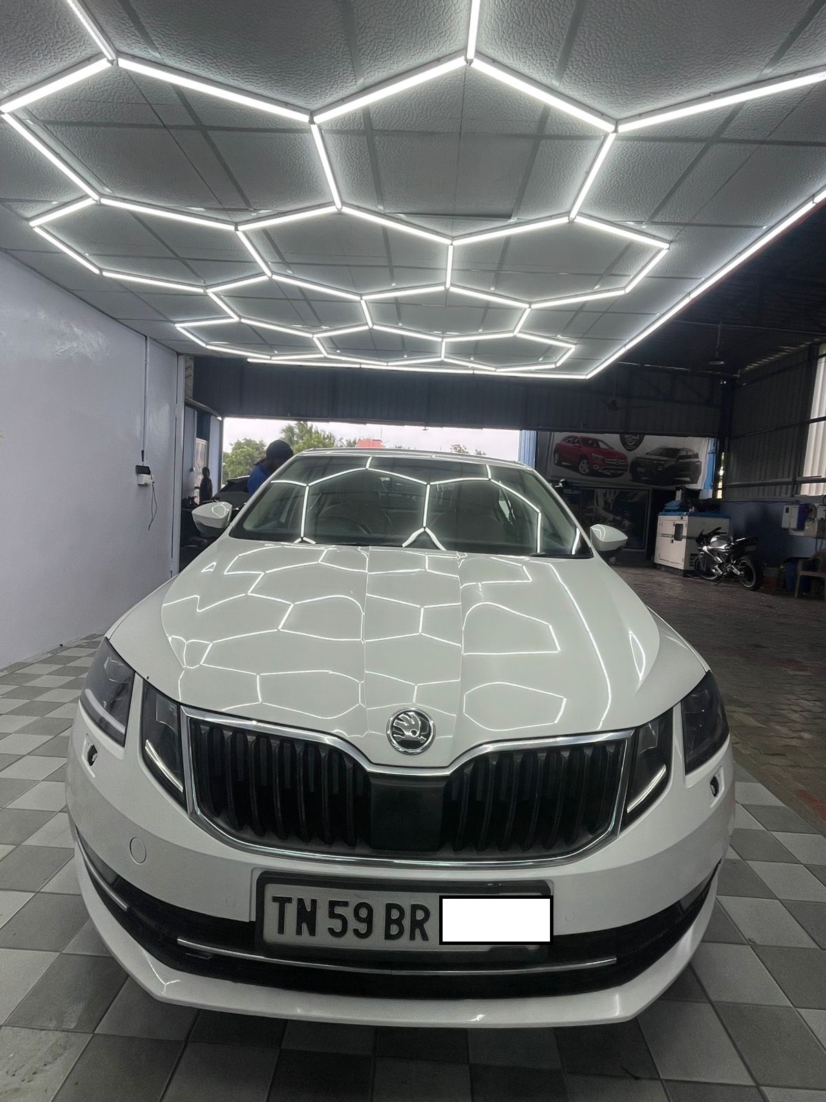 Used-Skoda-Octavia-2.0_TDI-Cars-in-MADURAI-Second-Skoda-Octavia-2.0_TDI-Cars-in-MADURAI-Per-Owned-Skoda-Octavia-2.0_TDI-Cars-in-MADURAI