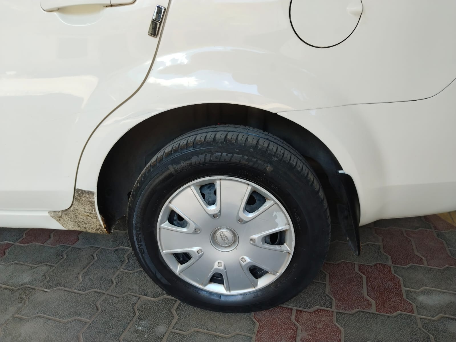 Used-Ford-Fiesta Classic -CLXi_1.4-Cars-in-MADURAI-Second-Ford-Fiesta Classic -CLXi_1.4-Cars-in-MADURAI-Per-Owned-Ford-Fiesta Classic -CLXi_1.4-Cars-in-MADURAI